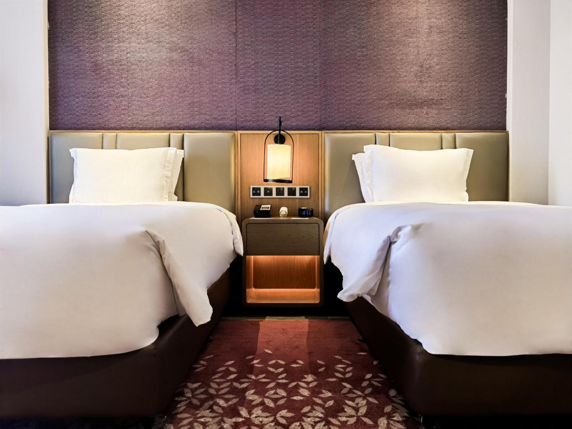 Crowne Plaza Qingdaoorientalmoviemetropolis By Ihg Hotel Exterior photo